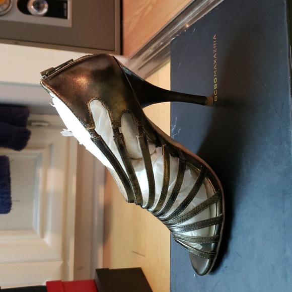 BCBG women's heels - Picture 2 of 3